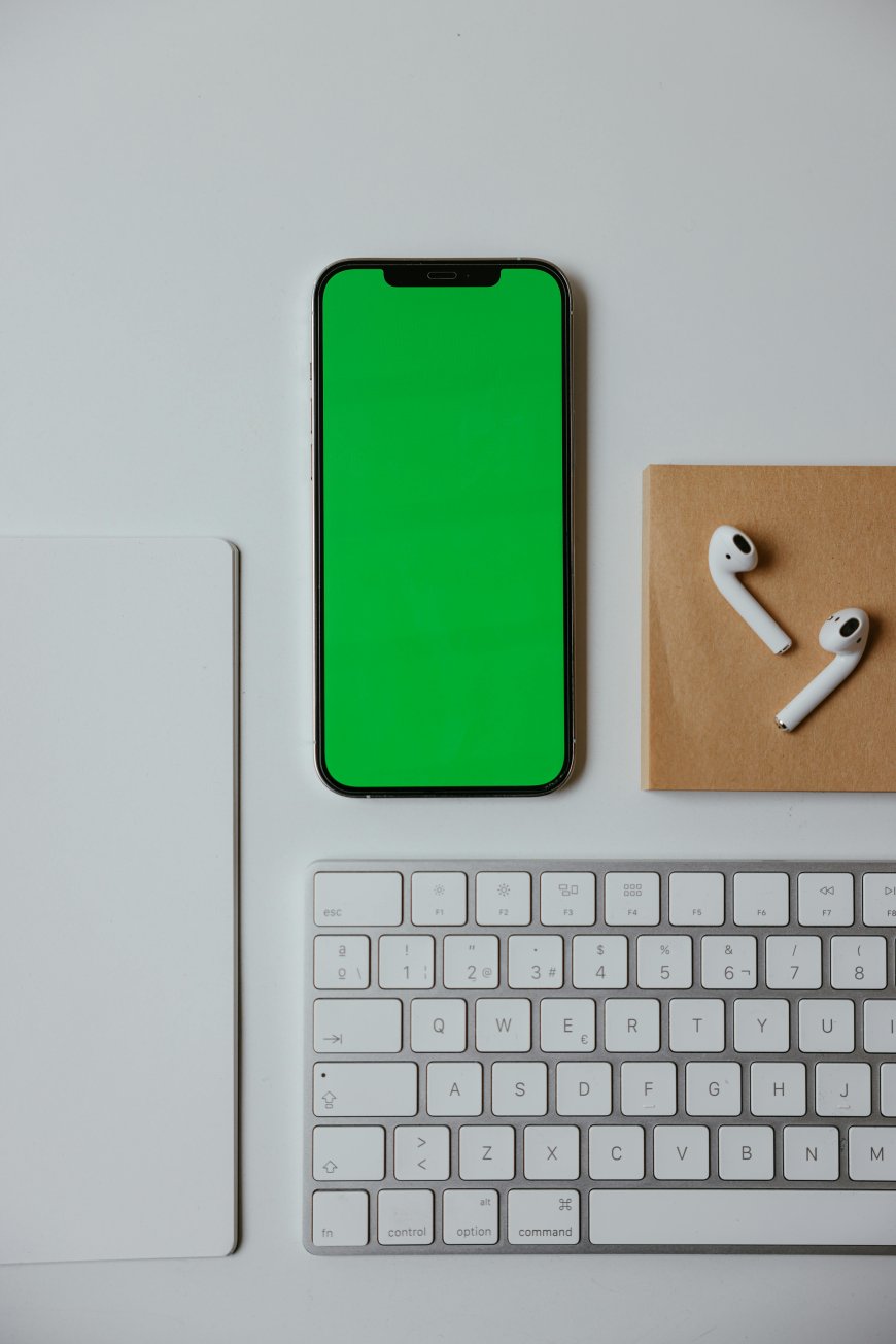 Top 5 AI Tools Every Entrepreneur Should Use in 2025